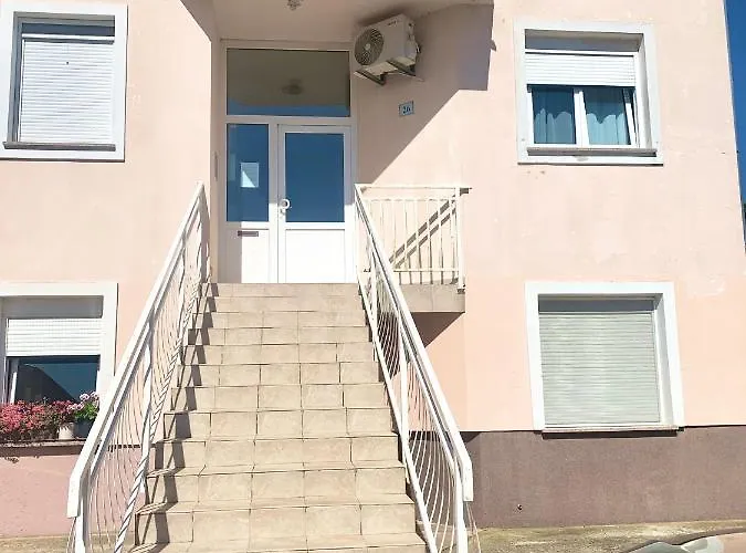 Bruna-liznjan, Medulin